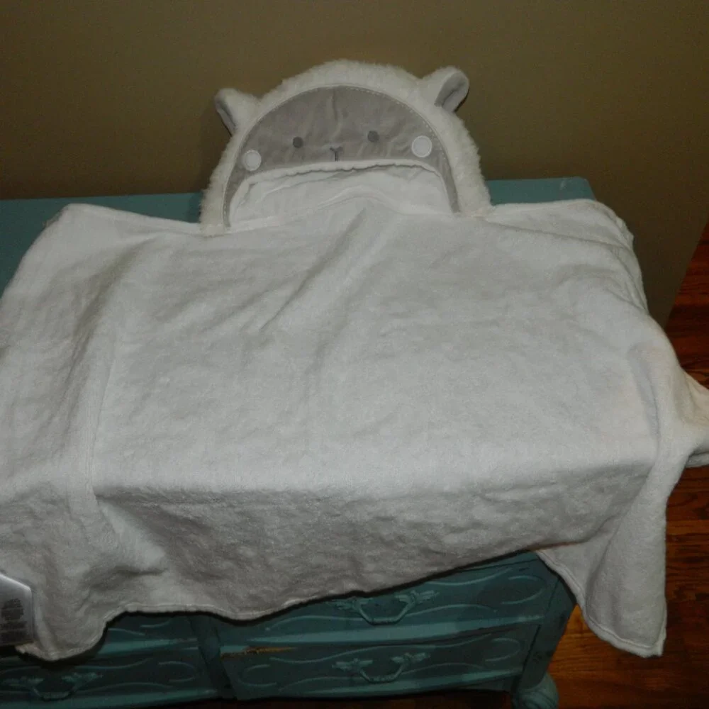 Pottery Barn Kids Faux Fur Lamb Hooded Baby Towel (TT-47)